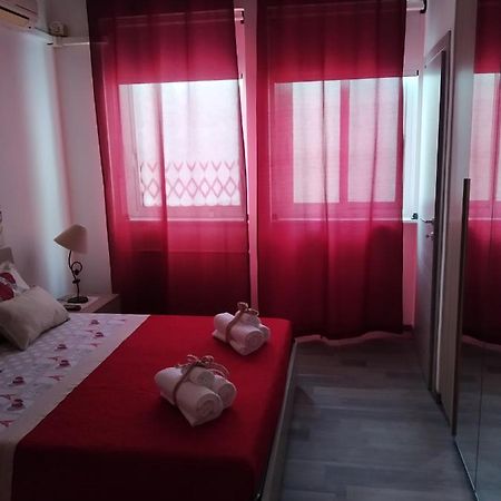 莱切L'Angolo Xxiv Maggio别墅 外观 照片